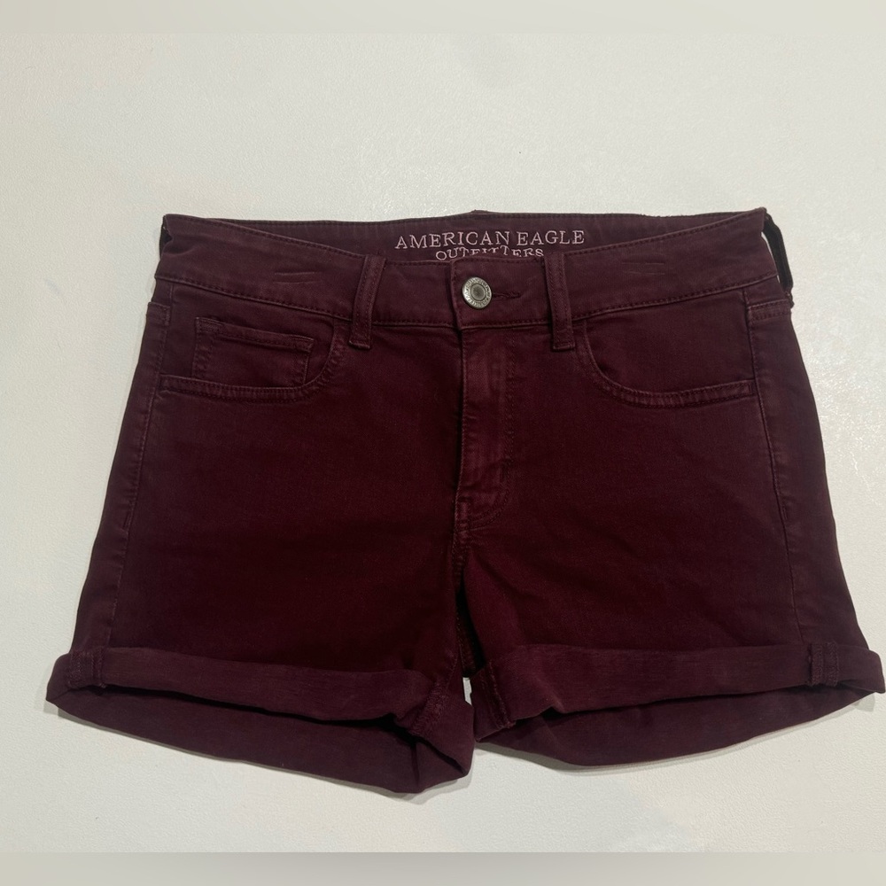 American Eagle Mid Rise Midi Burgundy Shorts